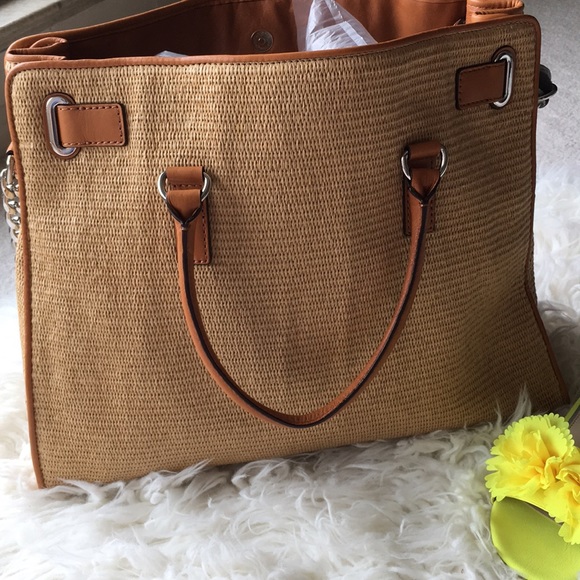 NWTMichael Michael Kors Hamilton Luggage Tote - Picture 5 of 8